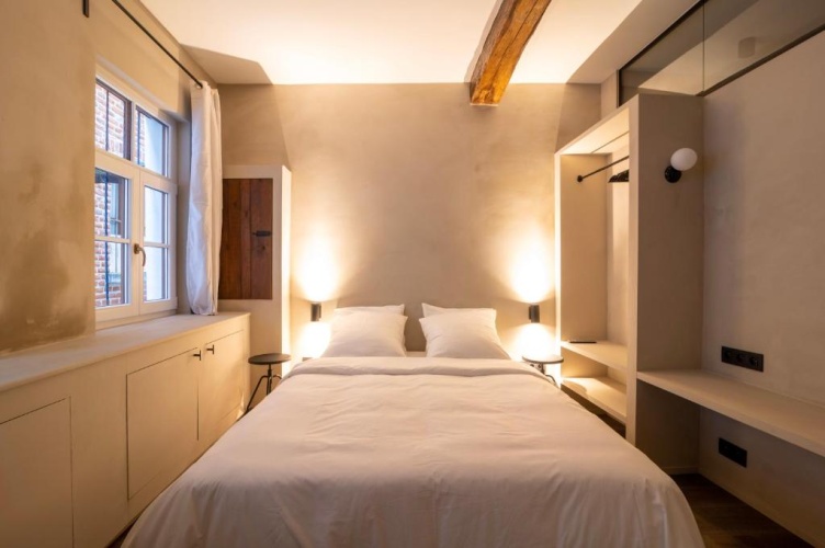 3 Bedrooms Apartment