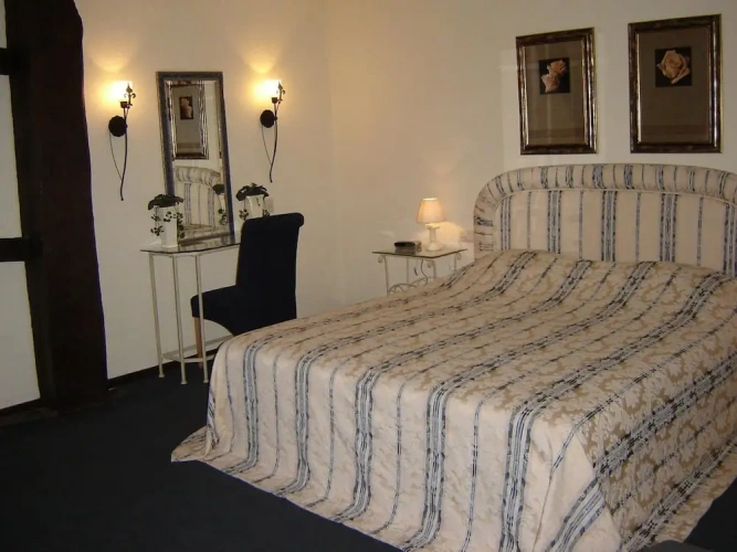 1 Bedroom Classic Double room with garden view