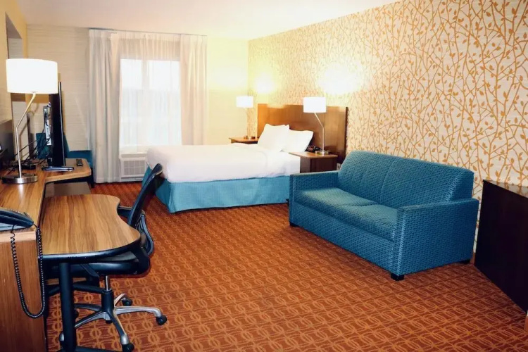 Peach Tree Inn And Suites