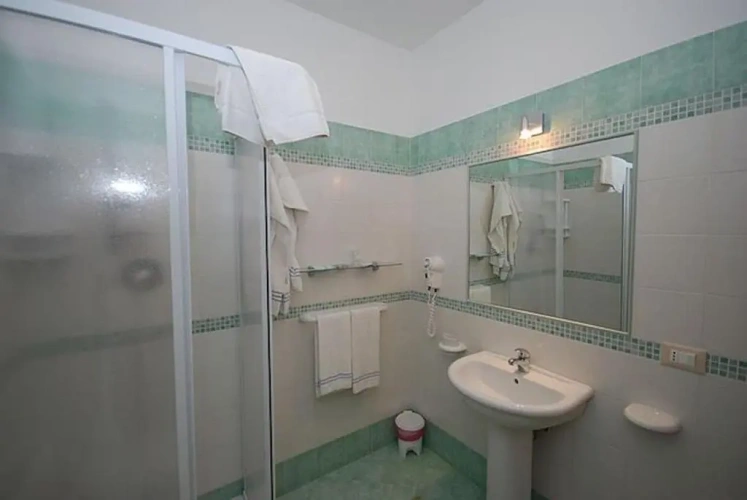 Standard Triple room with balcony