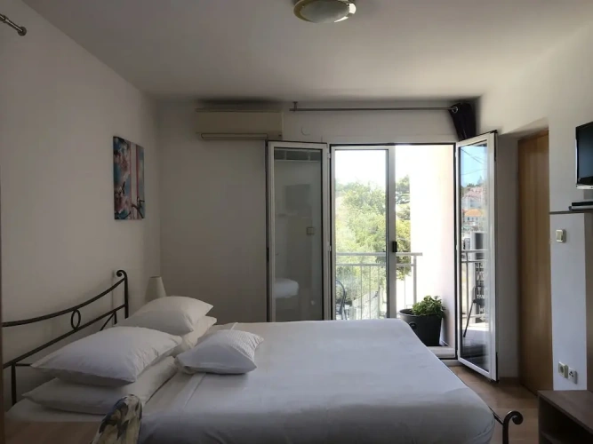 Economy Double room with balcony