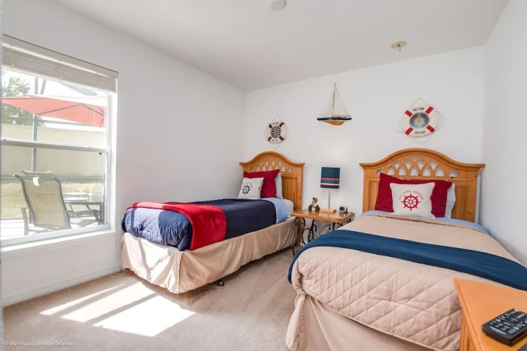 4 Bedrooms Cottage