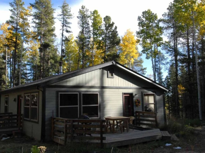 Secluded Fawn Trail Cottage