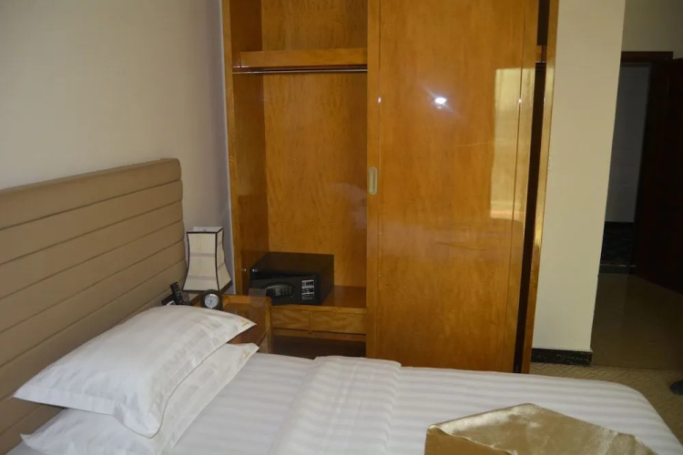 Hotel Gloria Inn
