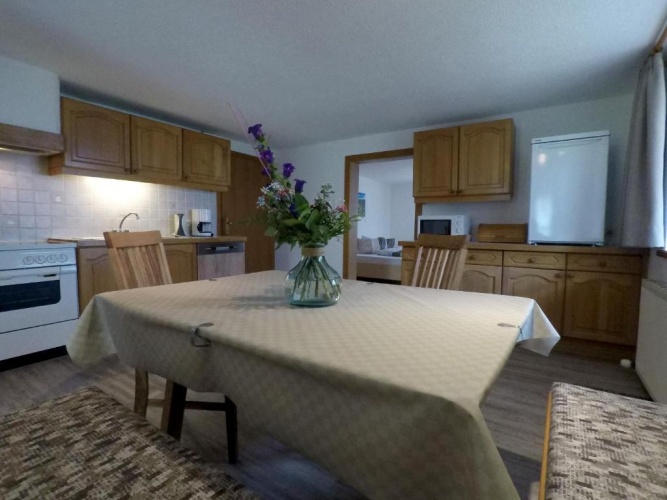 3 Bedrooms Apartment