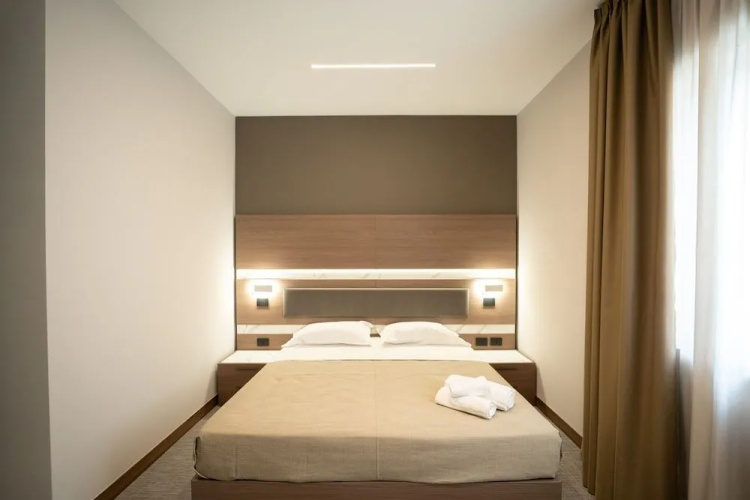 Building Hotel