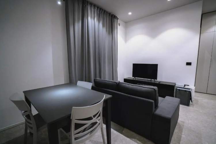 De Luca 6 Apartments