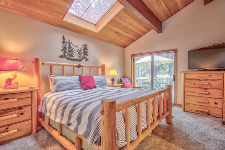 2 Tan Oak-Hot Tub-3BR/2BA