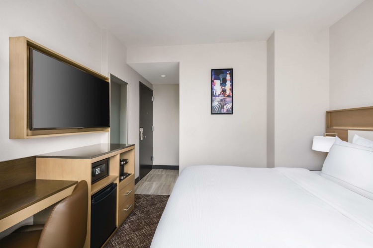 DoubleTree by Hilton New York Times Square South photo 8