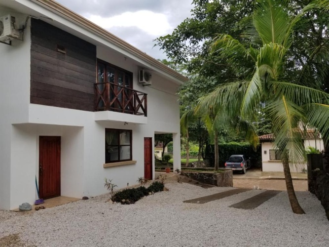 3 Bedrooms Cottage