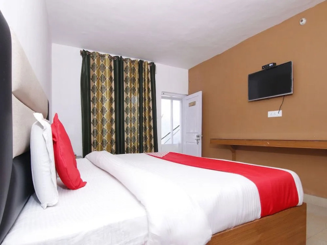 OYO 12023 Hotel Jasmine