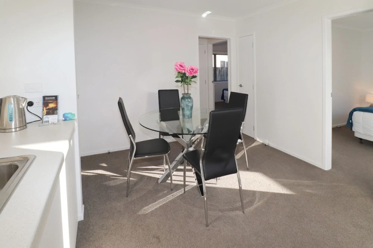 2 Brm Apartment 2 on Jones Crescent