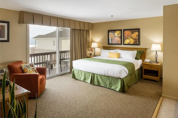 Steele Hill Resorts