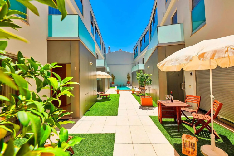 Stylish Apartment in Tavira Centre with Shared Pool