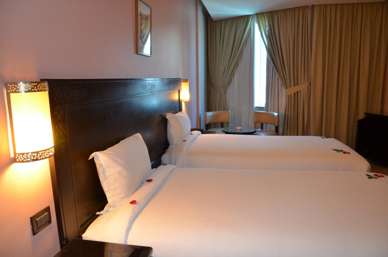 Almas Hotel