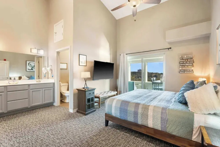 The Lakeview Penthouse 10ppl