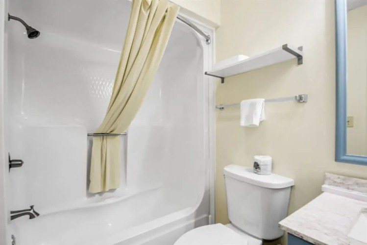 Chelsea House 214