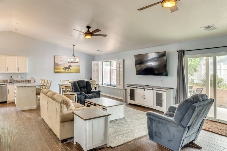 3 Bedrooms Cottage