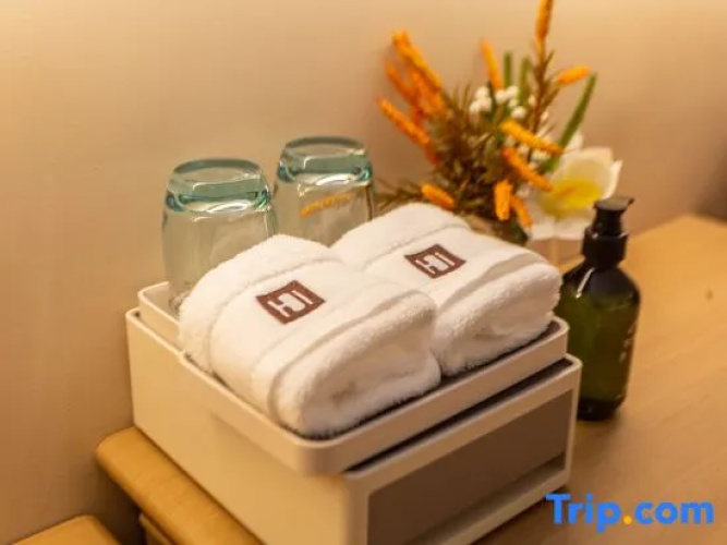 HiFashion Hotel