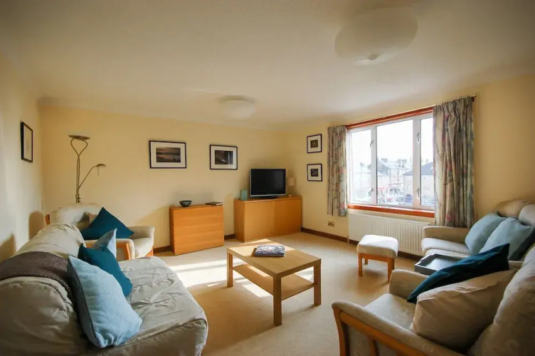 The Flat in the Square