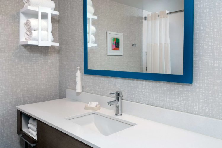 Hampton Inn Hartford/Airport
