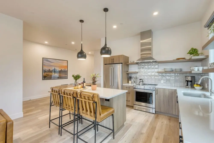 3 Bedrooms Cottage