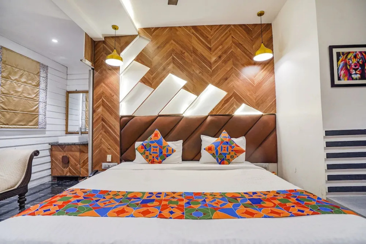 Fabhotel Chs