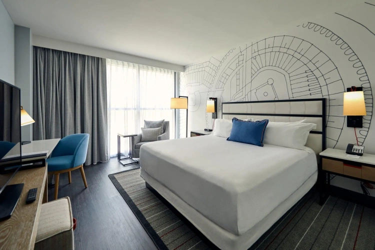 Standard Double room with city view