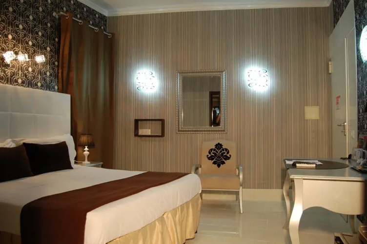 Royal Palace Luxury Hotel