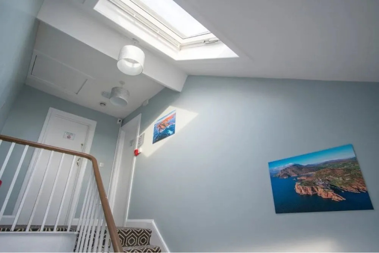 Derry Hostel & Guest House