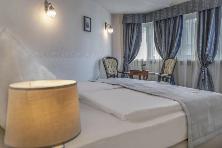 Standard Double Suite
