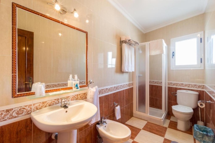 Standard Triple room