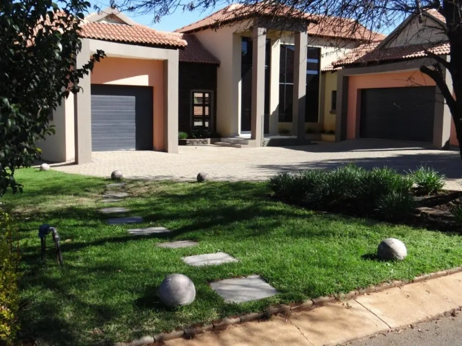 3 Bedrooms Cottage