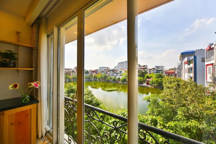 Lakeside House - Hanoi
