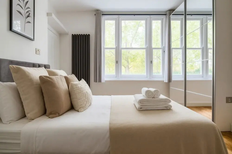 Modern Studio Flat in Hammersmith
