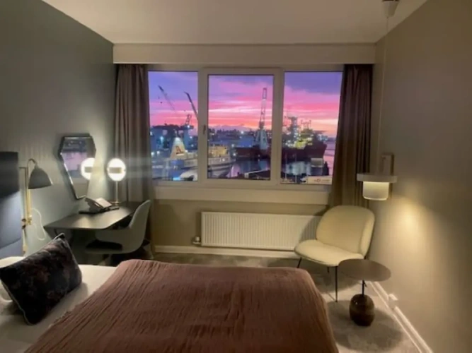 Standard Twin room with sea view