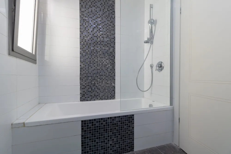 Full Option 9 People Central Location