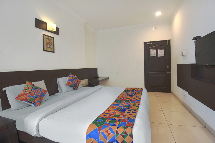 FabHotel White Clouds