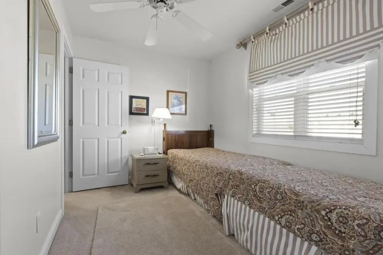 Suncatcher 4 Bedroom Home by RedAwning