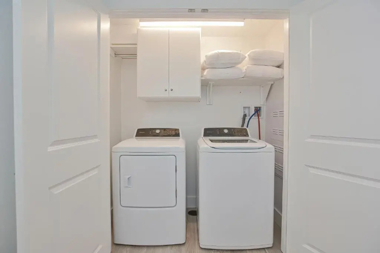 Thomas Sea Suites at Harbourtown