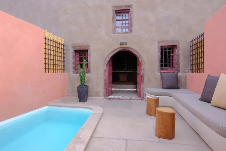 Deluxe Suite