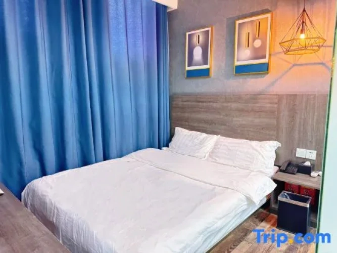 Premier room