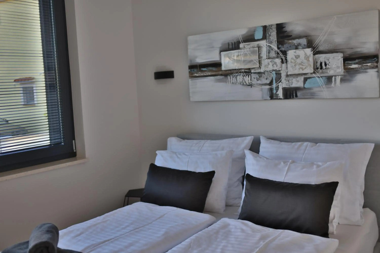 Dinary Apartman