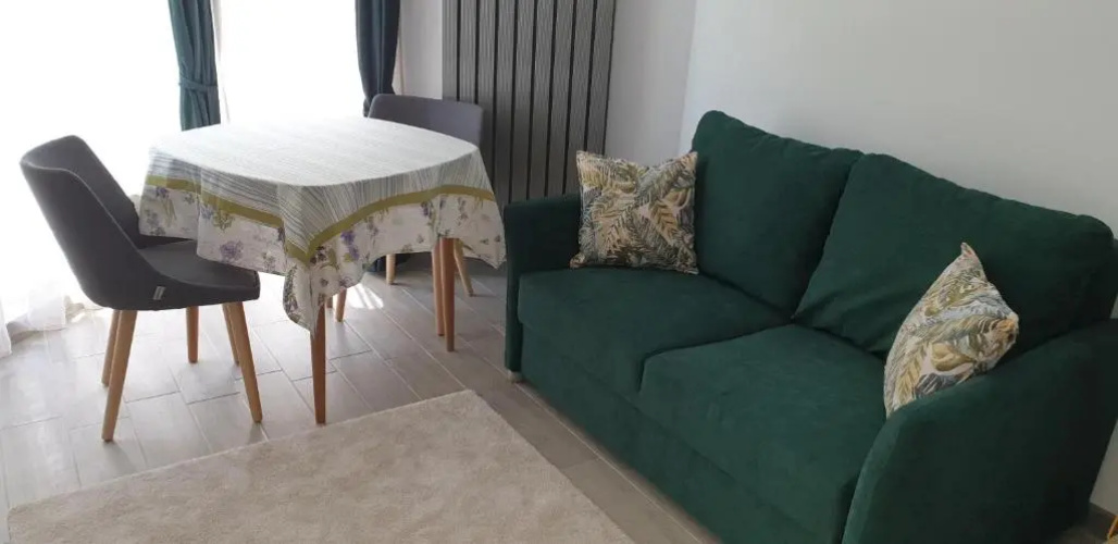 Alexandra Studio Alezzi