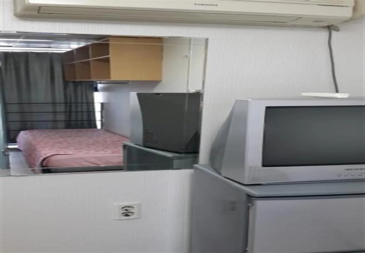 Solo Residence in Central