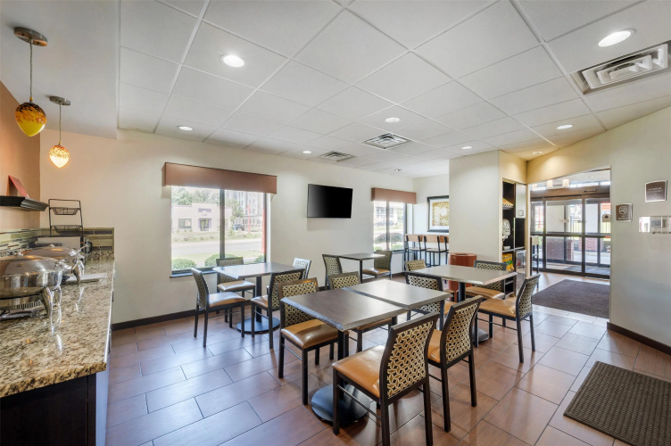 Best Western Plus College Park Hotel photo 21