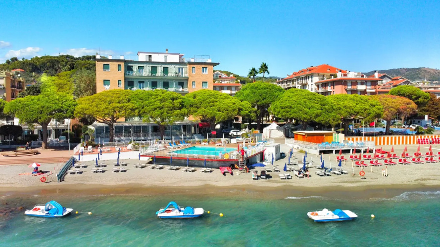 Mayola Hotel