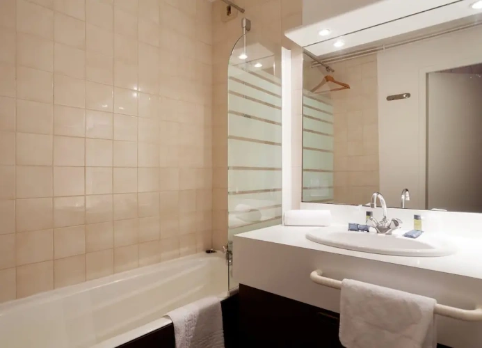 Standard Triple room with balcony