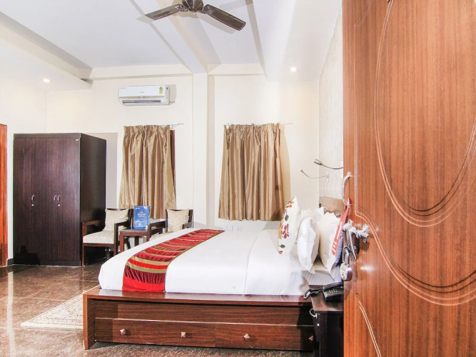 OYO 14890 Siddharth Villa