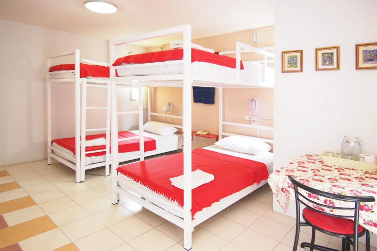Thanapa Mansion - Hostel